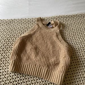 H&M tan sleeveless knit crop top🤍✨ perfect summer or bathing suit cover up top